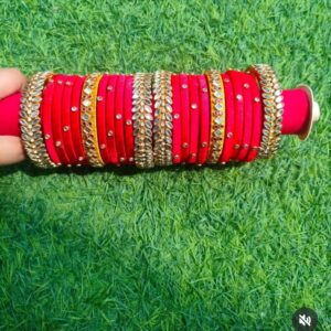 Laal Noor Aari Bangles